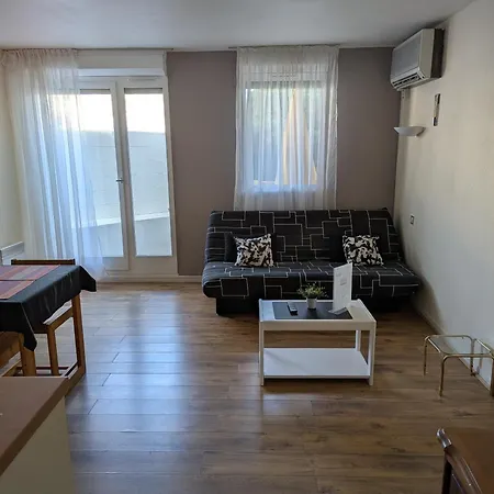 Apartman En Rdc Centre-ville Cigales De Le Grau-du-Roi